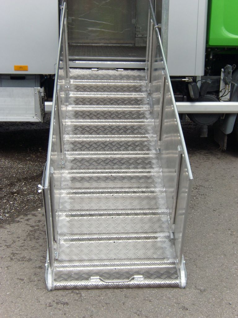 326390_1.jpg