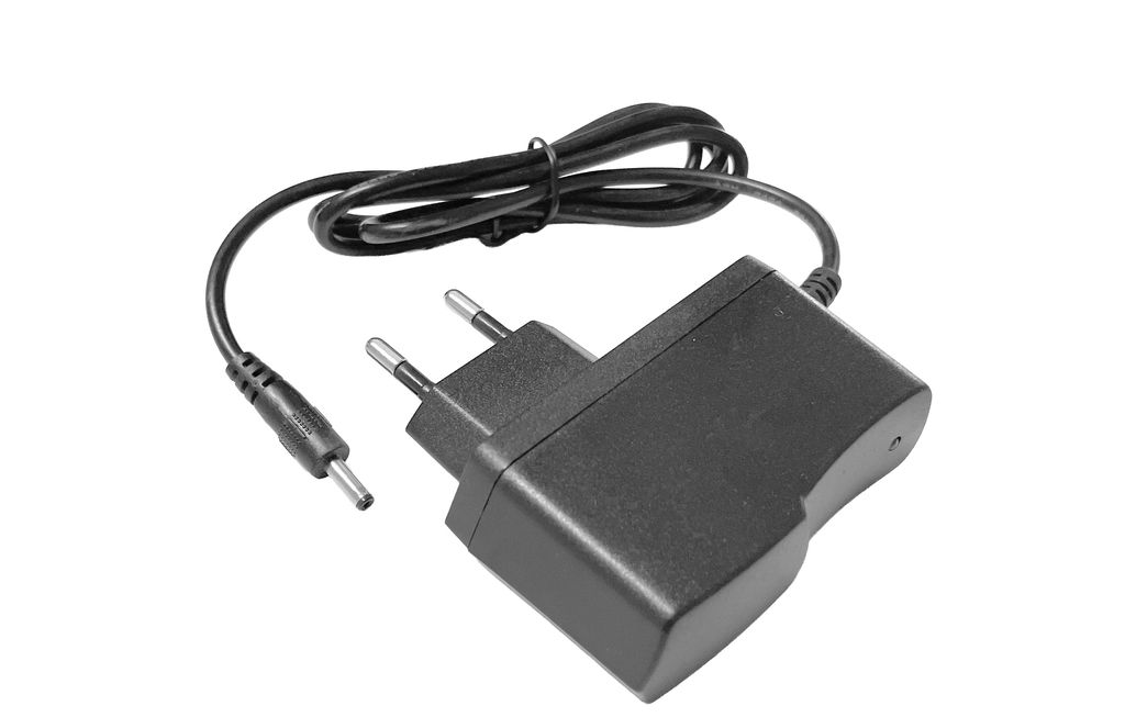 [18.00400] EU Netzstecker mit Kabel 220 Volt